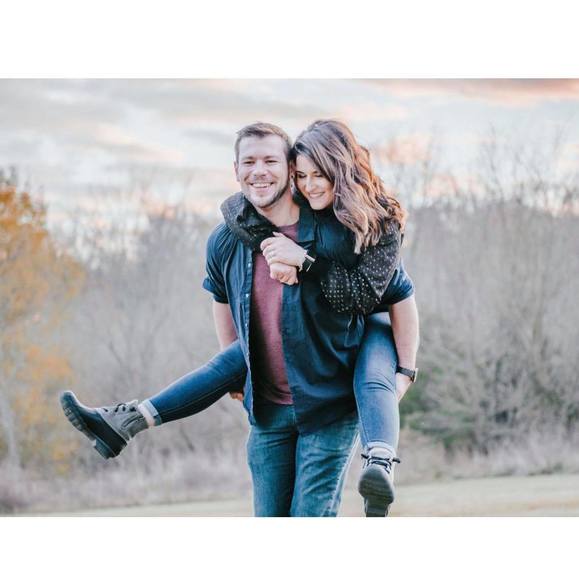 Profile Picture of Laura Hettman (@ljhettman) on Poshmark