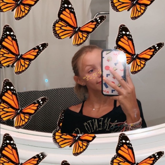 Bella Laukkanen - Poshmark Profile Picture of Bella Laukkanen (@bella_grace428) on Poshmark