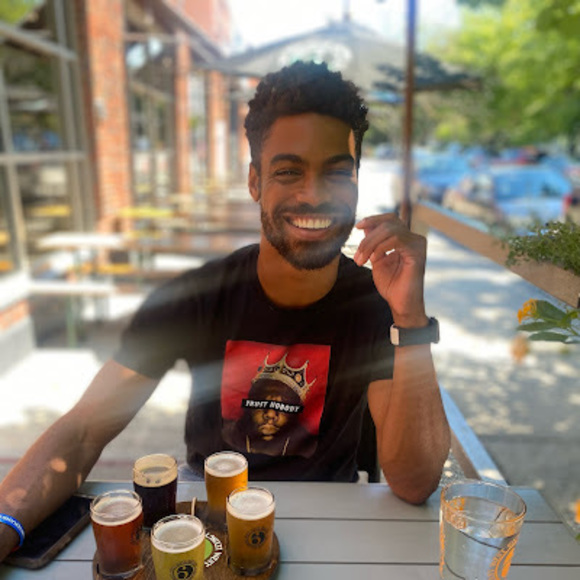 Profile Picture of Jeffrey Trask (@jeffreythf) on Poshmark