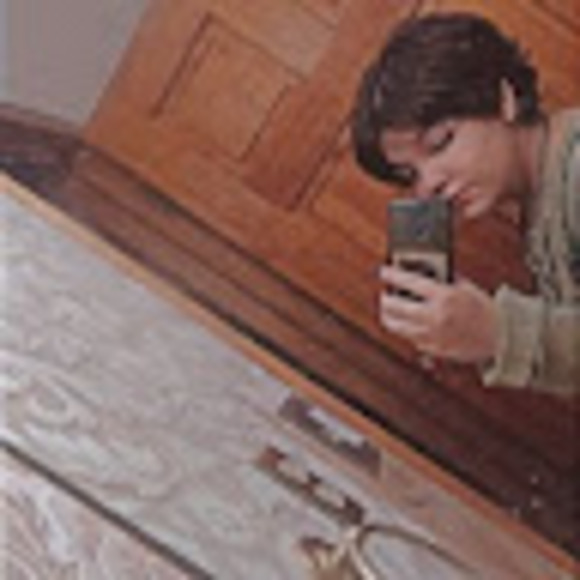 Profile Picture of Oliver Fuchs (@oliverfuchs) on Poshmark