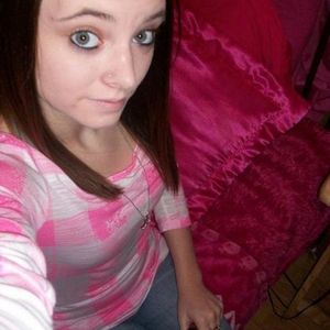 Profile Picture of Miranda Pellem (@randaxmiranda) on Myspace