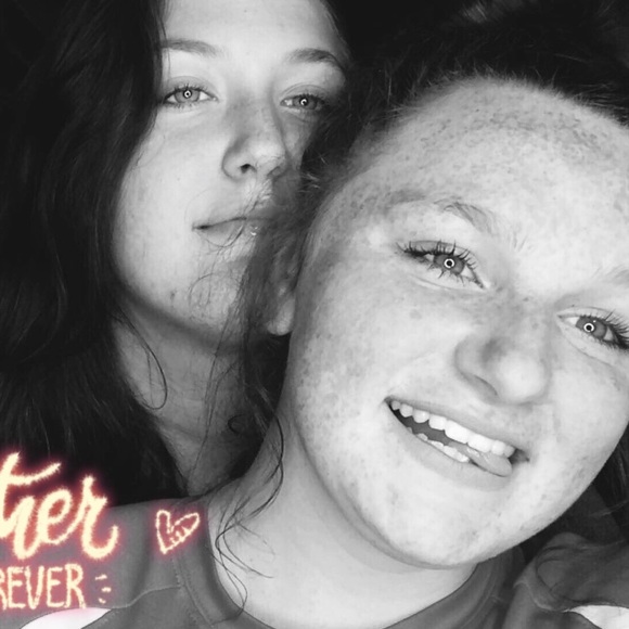 Blakley Boyette - Poshmark Profile Picture of Blakley Boyette (@blakley_boyette) on Poshmark