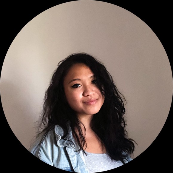 Profile Picture of Andrea Alorro (@aalorro) on Poshmark