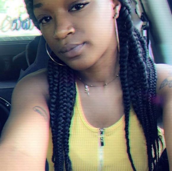 Profile Picture of Kavasha Foster (@kavashafoster) on Poshmark