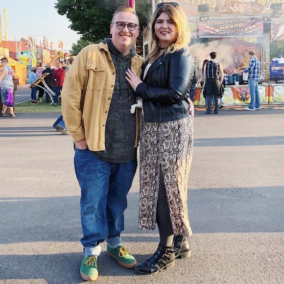 Profile Picture of Dane Peterson (@goshdaneit) on Poshmark