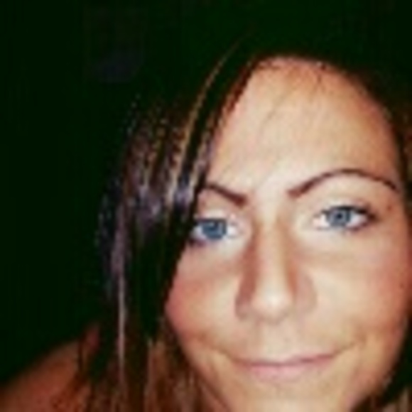 Profile Picture of Jessica Zappulla (@jesslynnz) on Poshmark