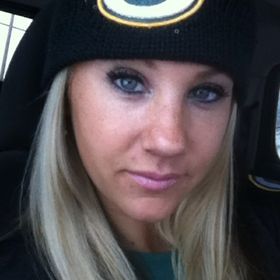 Profile Picture of Laura Simunic Rathjen (@elvislove23) on Pinterest