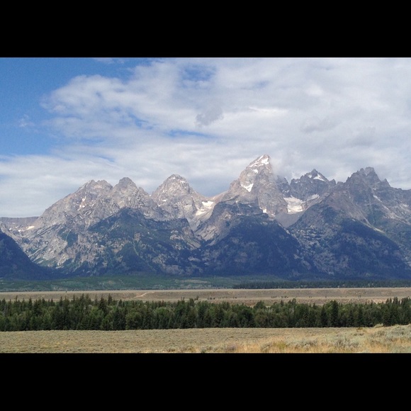 Profile Picture of Ashley Merkley (@binky004) on Poshmark