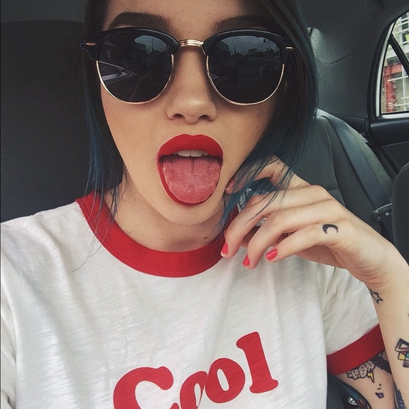 Profile Picture of Alexa Clayton (@rougesinner) on Poshmark
