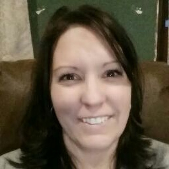 Profile Picture of Dusty Weaver (@lydigirl03) on Poshmark