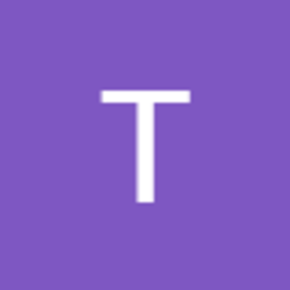Profile Picture of Tiffany Folts (@tiffanyfolts) on Poshmark