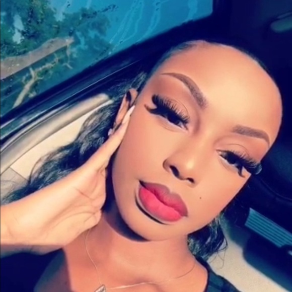 Profile Picture of Lisa Coke (@lisacoke61) on Poshmark