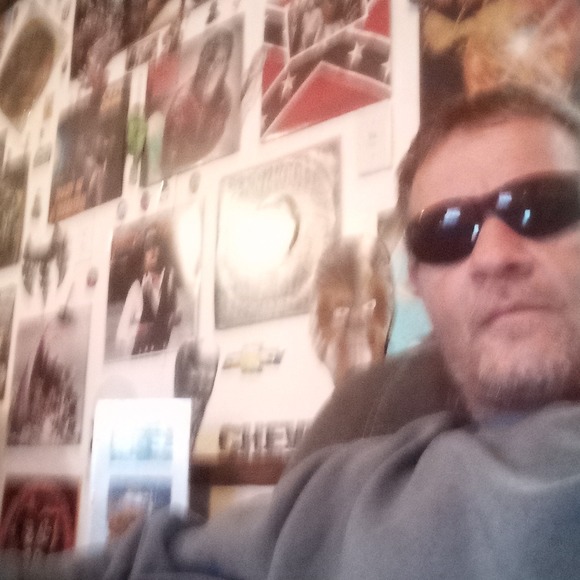 Profile Picture of Chris Hyder (@chrishyder) on Poshmark