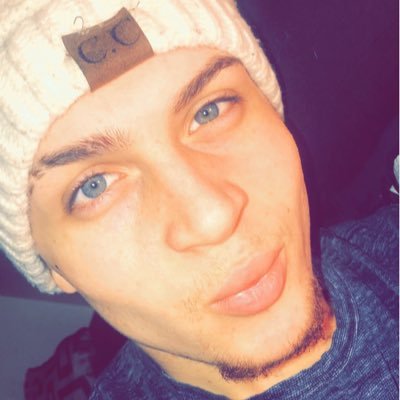 Profile Picture of Eric (@ericclinch22) on Twitter