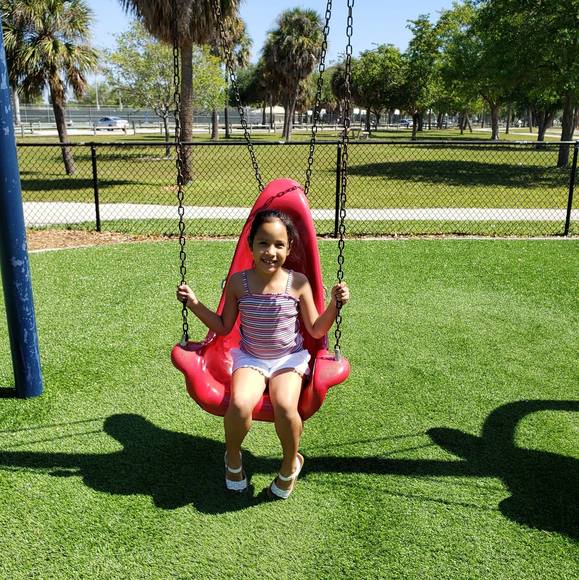 Profile Picture of Brenda Garcia (@brendajessenia) on Poshmark