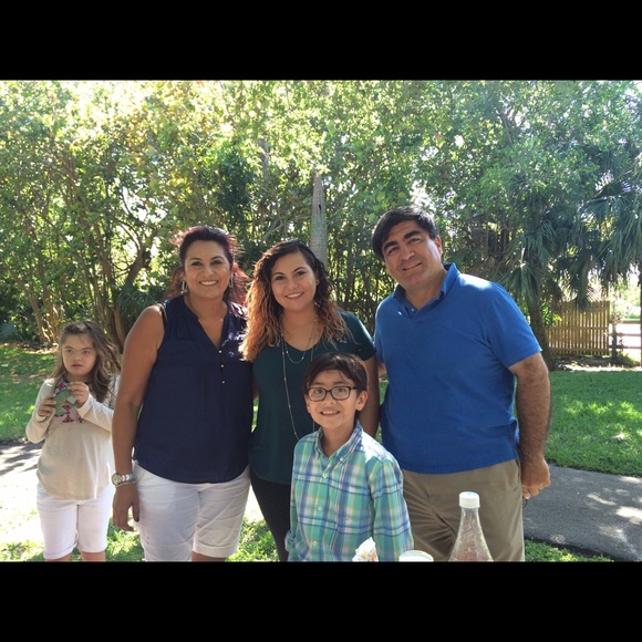 Profile Picture of Sonia Lancheros (@sonialan) on Poshmark