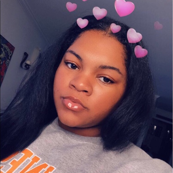 Profile Picture of Kelley Knott- sandifer (@kknottsandifer1) on Poshmark