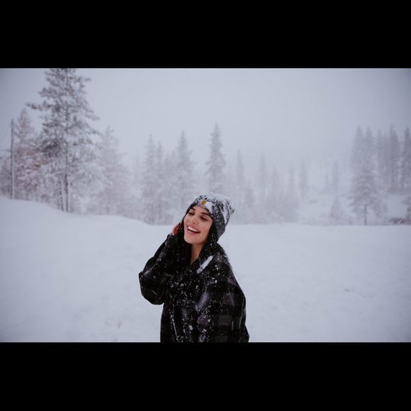 Profile Picture of Janet Bolanos (@bolanos_janet) on Poshmark