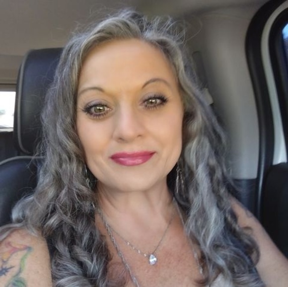 Profile Picture of Sherry Debrock (@enjoymyart0926) on Poshmark