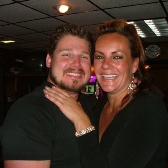 Profile Picture of Chuckandlisa Ballotta (@cajb32) on Poshmark