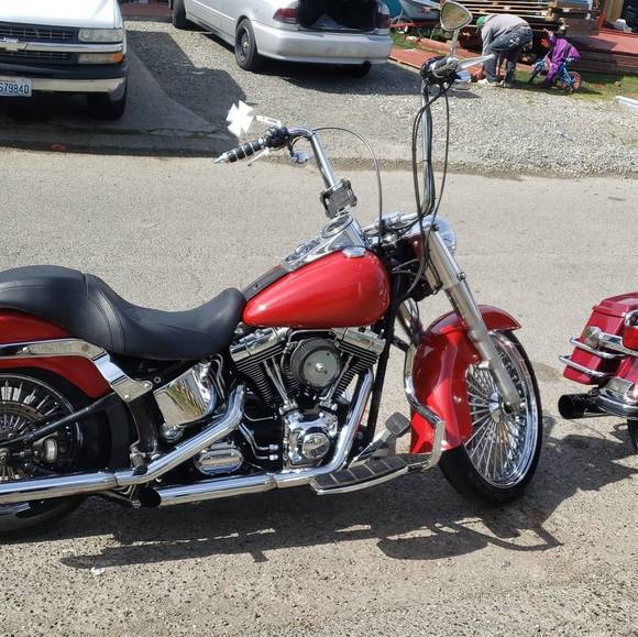 Profile Picture of Aaron Kelly (@aaronkelly198) on Poshmark