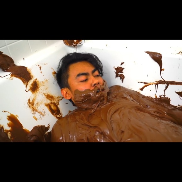 Profile Picture of David Mazon (@hentaiforsale) on Poshmark