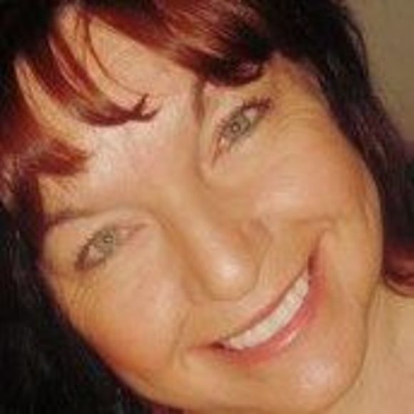 Profile Picture of Andrea Spaletta (@pandidandi) on Poshmark