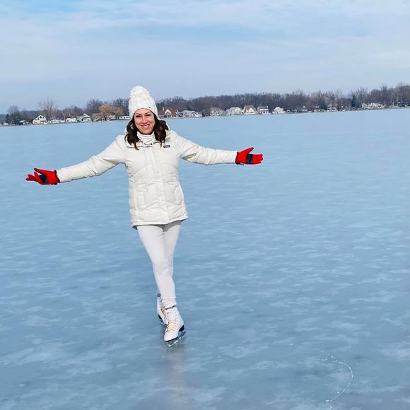 Profile Picture of Theresa Kamischke (@tkamischke) on Poshmark