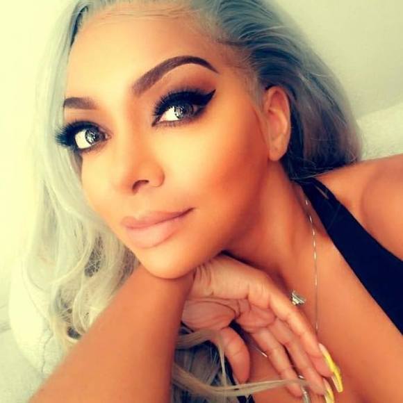 Profile Picture of Nikki Renee' (@flystylenikki) on Poshmark