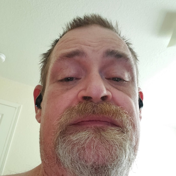 Profile Picture of Kris Huffaker (@krishuffaker) on Poshmark