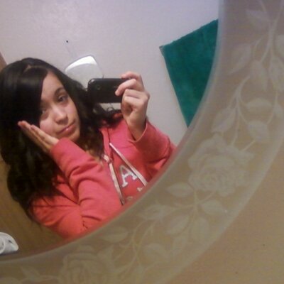 Profile Picture of Ana Cuellar (@anacuellar3) on Twitter