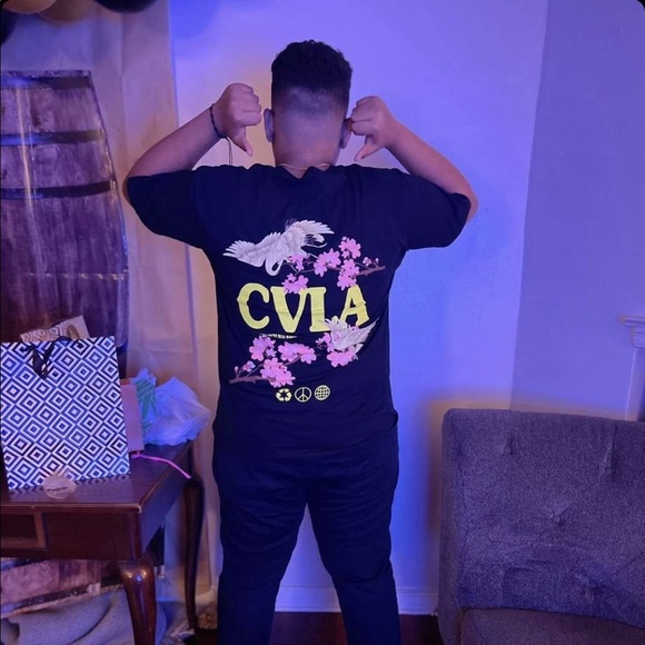 Profile Picture of Noel Paulino sanchez (@noelmakebred) on Poshmark