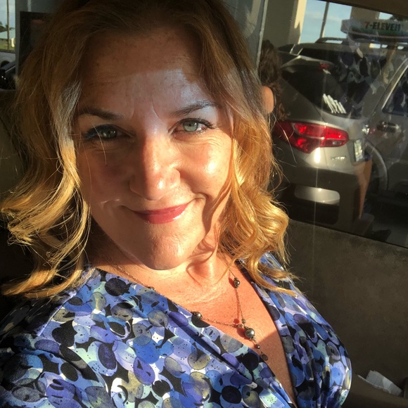 Crystal Welsh - Poshmark Profile Picture of Crystal Welsh (@crystalean) on Poshmark