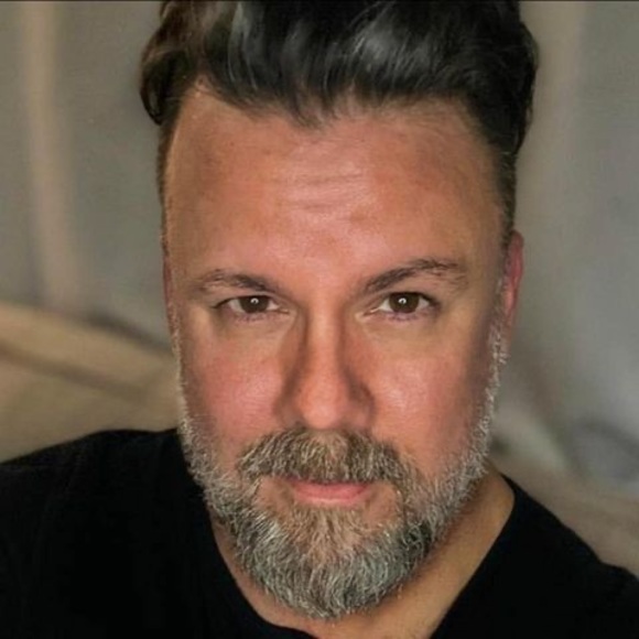 Profile Picture of Michael Dragoni (@michael_dragoni) on Poshmark