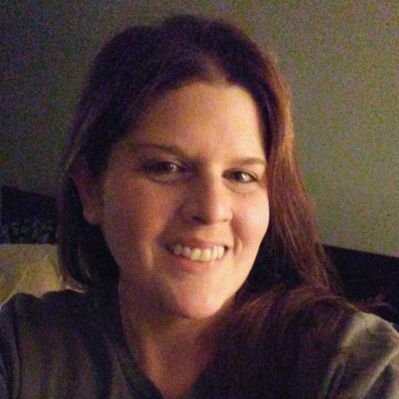 Profile Picture of Lisa Holbrook (@lisaholbrook79) on Twitter