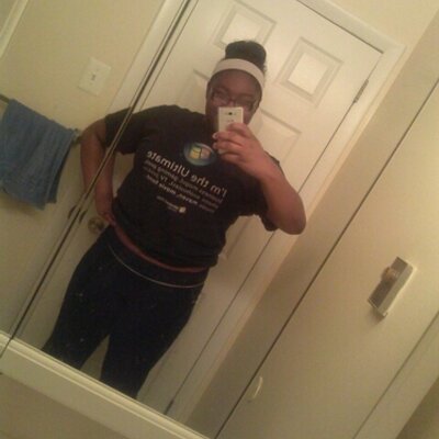 Profile Picture of Jasmine Lowe (@jasminelowe21) on Twitter