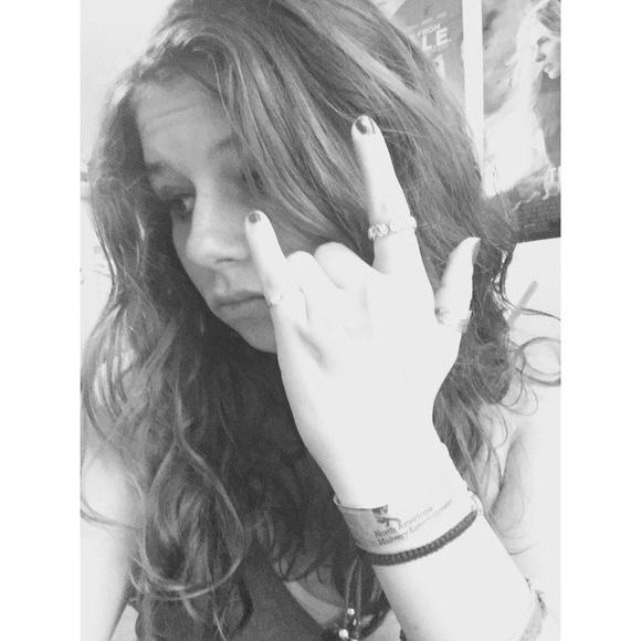 Profile Picture of Dia Rozzano (@dialuna13) on Poshmark