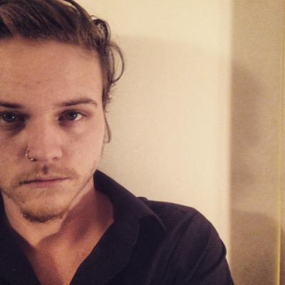 Profile Picture of Corey Wolfe (@eyethewolfe) on Twitter