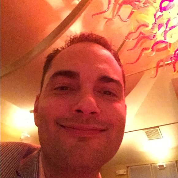 Profile Picture of Francois Corradino (@frcor) on Poshmark