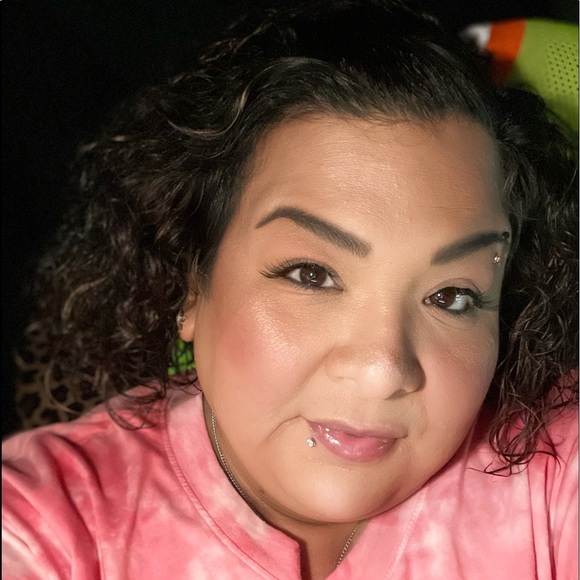 Profile Picture of Dee Jimenez (@pierre512) on Poshmark