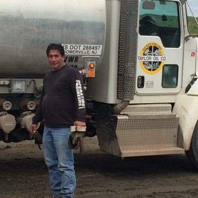 Profile Picture of Joseph Spinella (@jlballaa) on Twitter