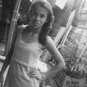 Profile Picture of Erika P (@EricJuli19) on Twitter