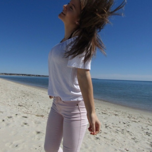 Zoe Booras - Poshmark Profile Picture of Zoe Booras (@zoebooras) on Poshmark