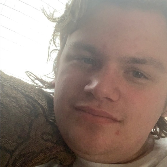 Profile Picture of Julian Dibrango (@jdibrango44) on Poshmark