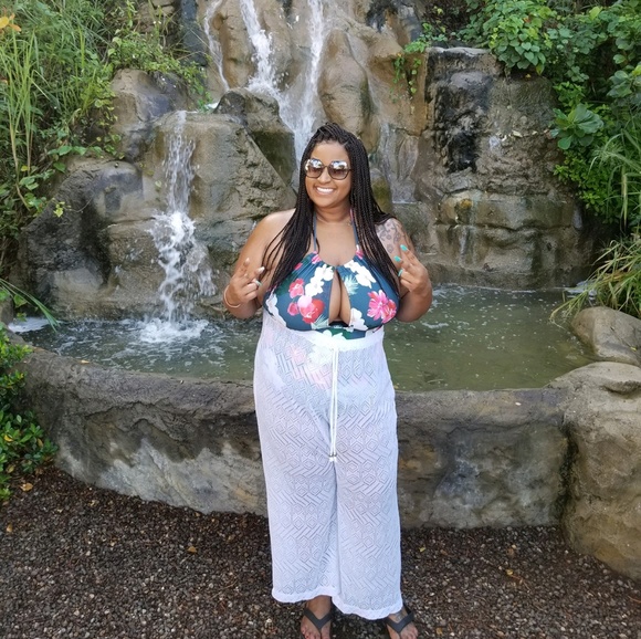 Profile Picture of Jess Scott (@jdscott17) on Poshmark