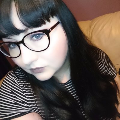 Profile Picture of Sarah Gladstone (@beautyhoarder1) on Twitter