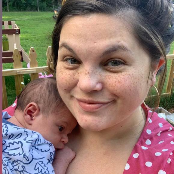 Profile Picture of Lindsey Tippett-westbrook (@lindz1288) on Poshmark