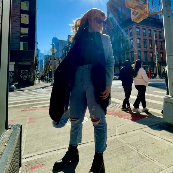 Profile Picture of Amanda Dyas (@amanda_chelsea) on Poshmark