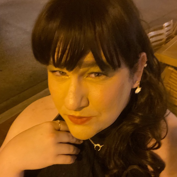 Profile Picture of Marcie Hahn (@marcie2021) on Poshmark