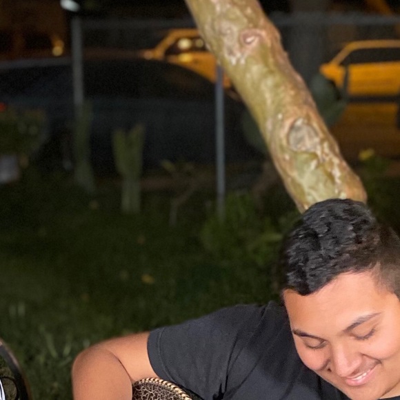 Profile Picture of Bryan Rubio (@bryanrubio955) on Poshmark